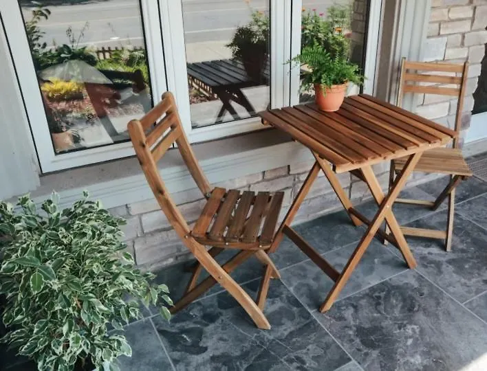 Toronto Junction Hideaway Διαμέρισμα